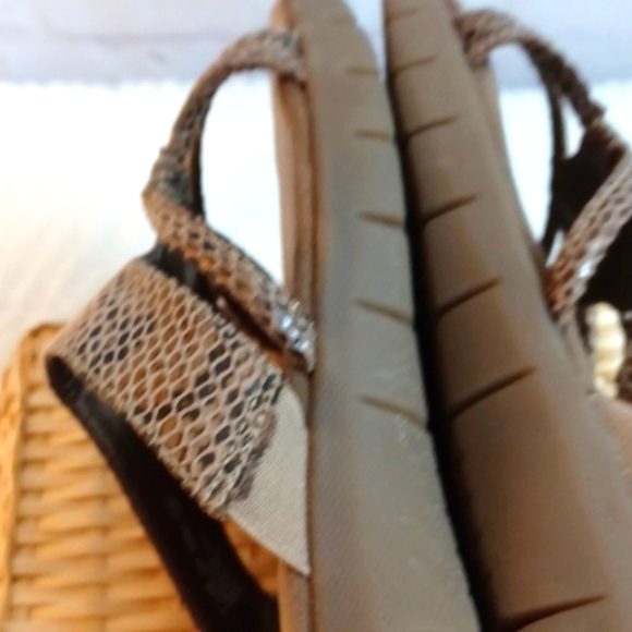 Aresoles Woman'sSnake Skin  Tan & Brown Comfort Sandals 7.5 M‎ - Picture 7 of 10